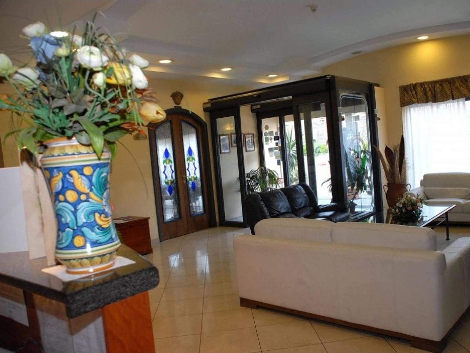 Hotel Scrivano Randazzo Zewnętrze zdjęcie